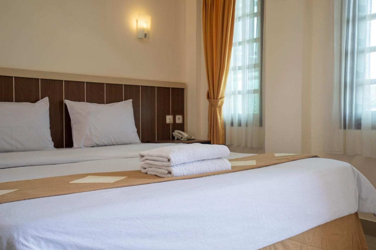 Dago'S Hill Hotel Bandung Buitenkant foto