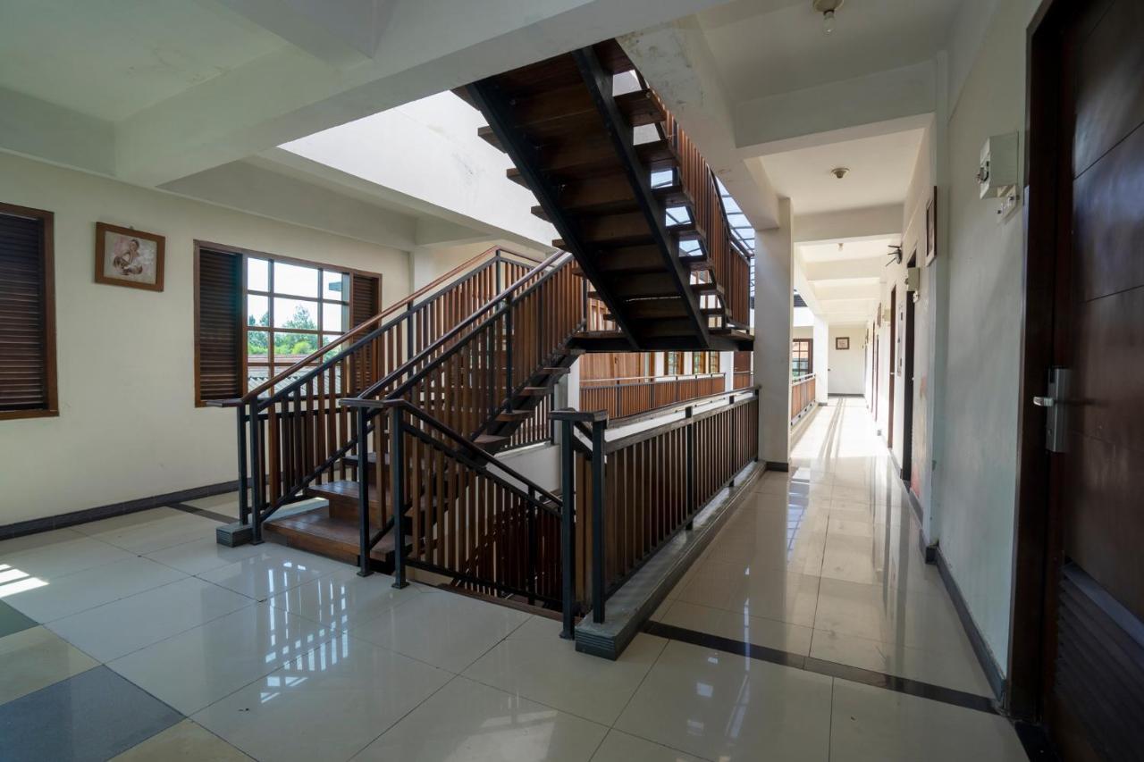 Dago'S Hill Hotel Bandung Buitenkant foto