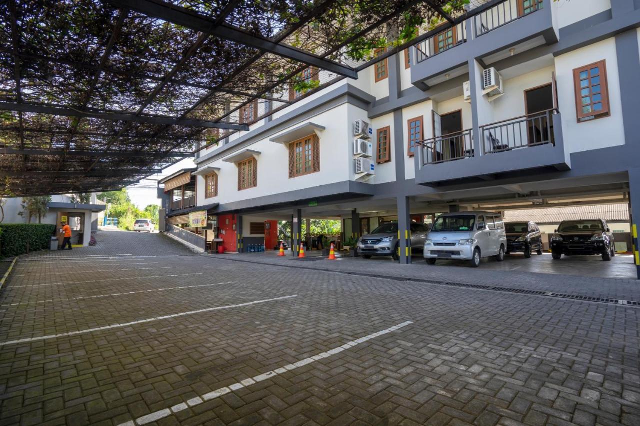 Dago'S Hill Hotel Bandung Buitenkant foto