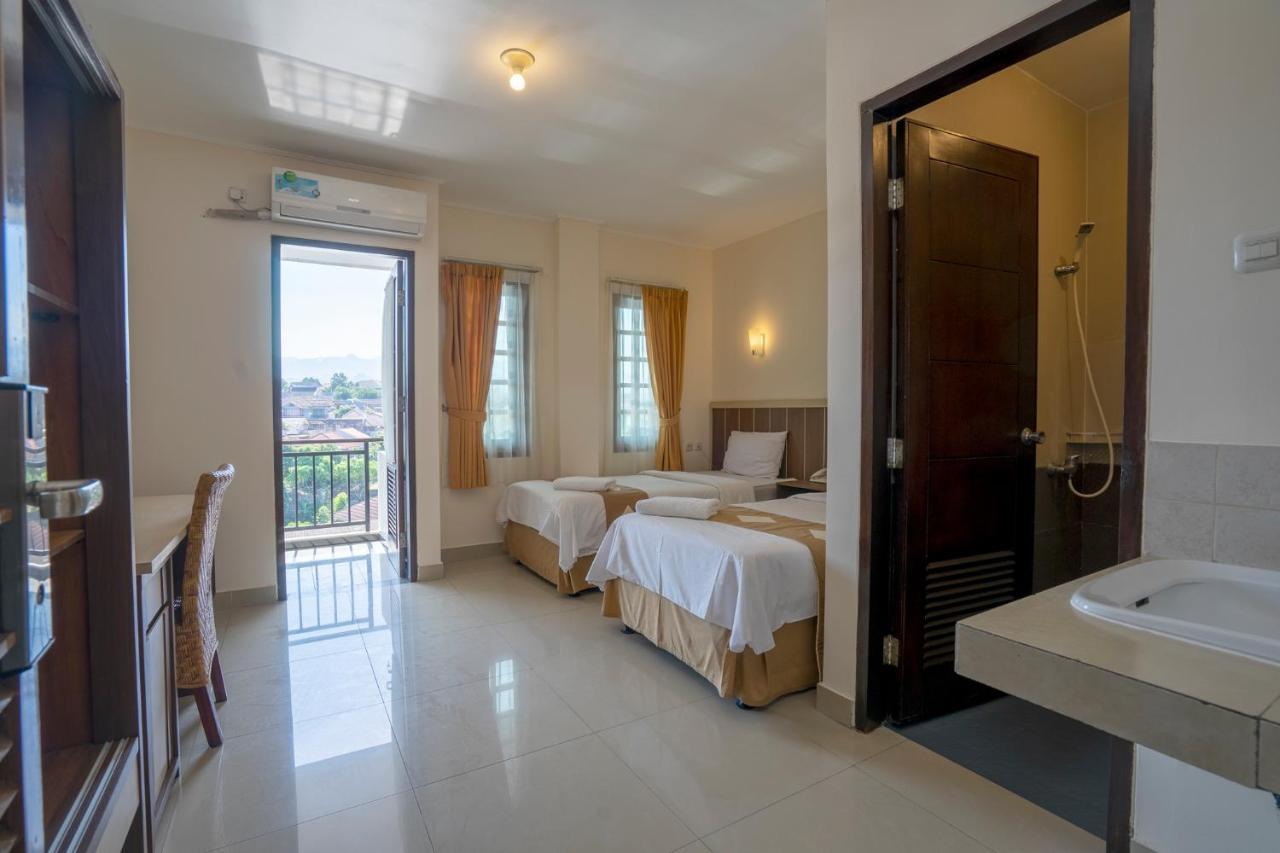 Dago'S Hill Hotel Bandung Buitenkant foto